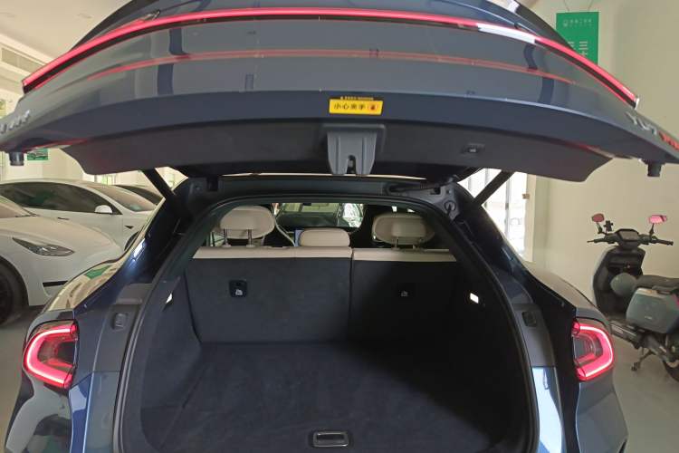 Used Xiaomi Auto YU7 2025 Ultra-Long Range High-Performance All-Wheel-Drive Max Edition
