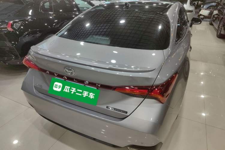 Used Toyota Avalon 2019 2.5L Touring Premium Version China VI Standard Rear Right 45 Deg