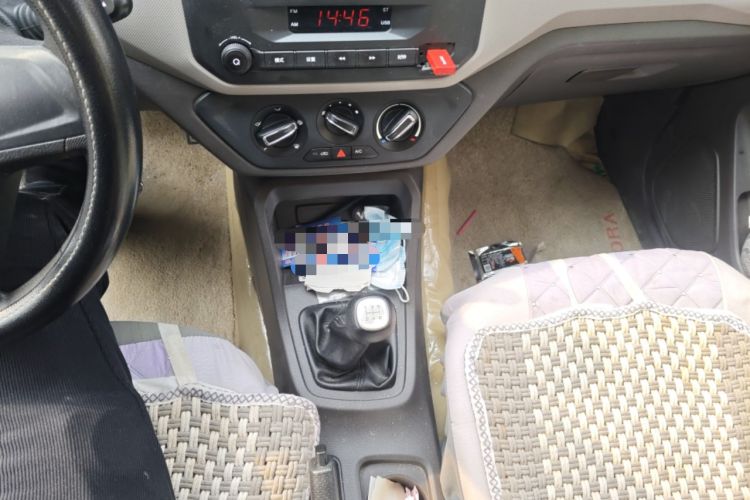 Used Wuling Hongguang 2018 1.5L S Standard Version L2B Gear Lever