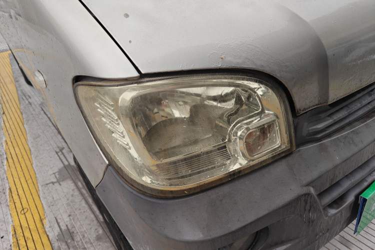 Used Wuling Zhiguang 2013 1.0L Practical Version Right Front Headlight