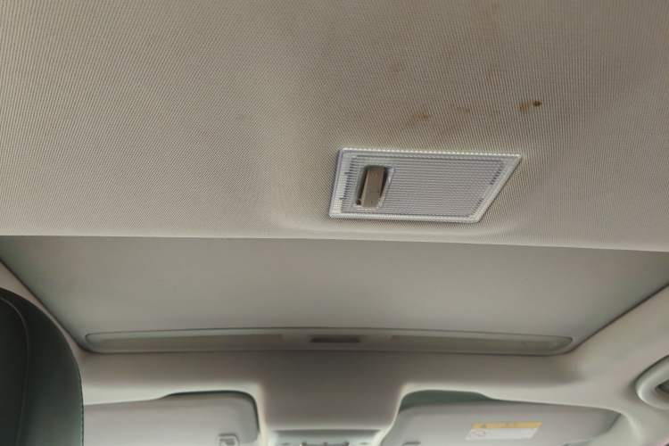 Used Chevrolet Trax 2016 1.4T Automatic Two-Wheel Drive Luxury Version Headliner