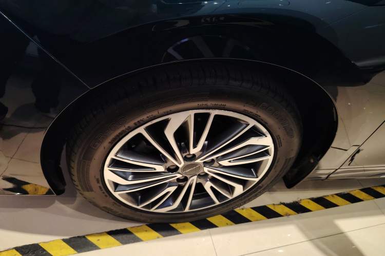 Used FORTHING Yacht 2022 1.5T DCT Chasing-the-Waves Edition
