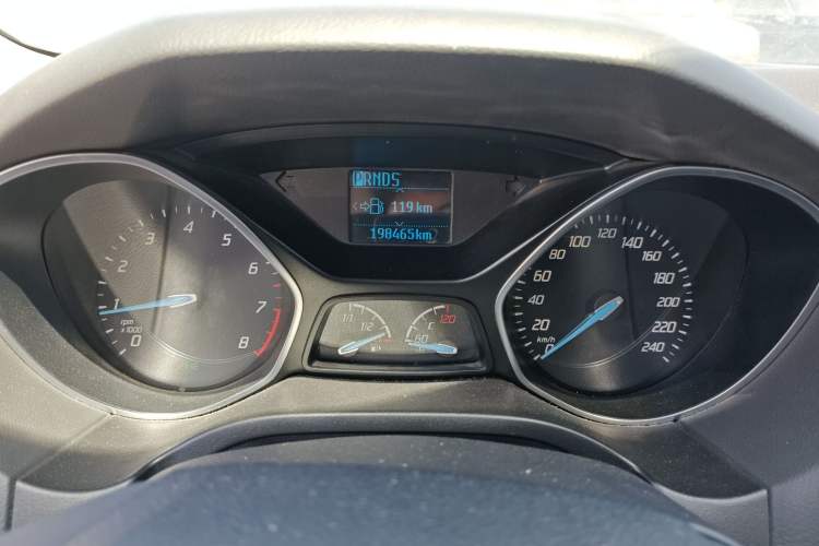 Used Ford Focus 2012 Sedan 1.6L Automatic Fashion Edition
