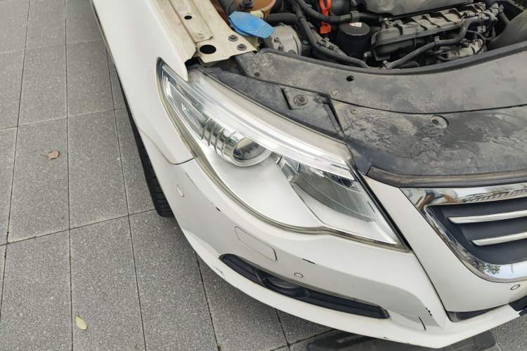 Used Volkswagen FAW-Volkswagen CC 2012 2.0 TSI Luxury Model Right Front Headlight