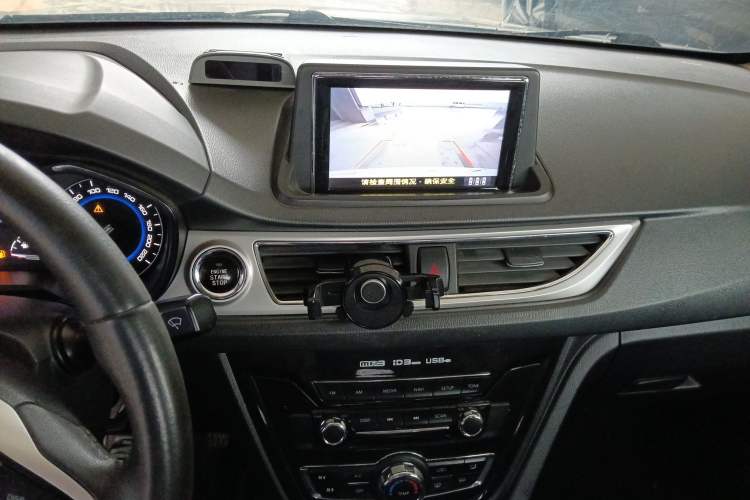 Used CHANGAN Alsvin V7 2015 1.6L Automatic Fun Model China IV Standard
