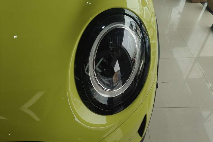 Used MINI 2023 Second Facelift 2.0T COOPER S CABRIO Artist
