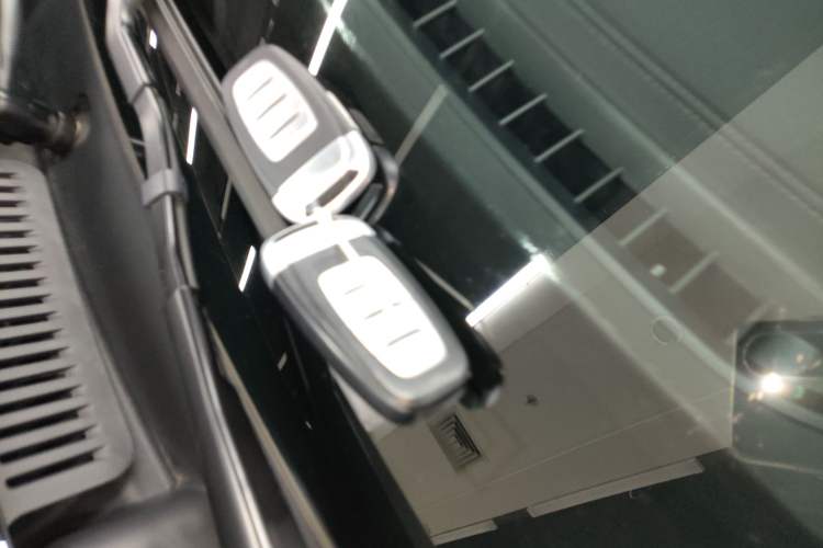 Used Hongqi H5 2022 Classic Model Facelift 1.5T DCT Qiyun Edition Vehicle Key