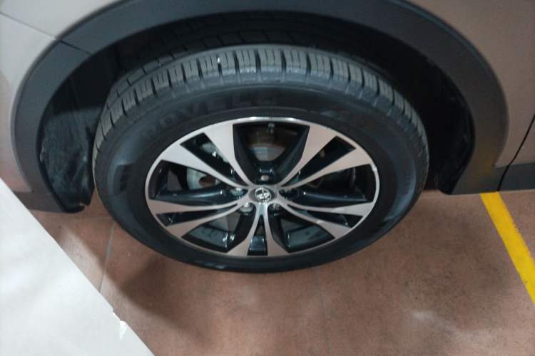 Used Toyota RAV4 2015 2.5L Automatic 4x4 Luxury Edition
