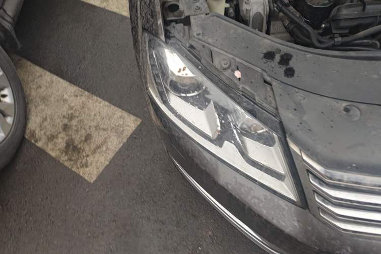 Used Volkswagen Magotan 2013 1.8TSI Prestige Model Right Front Headlight