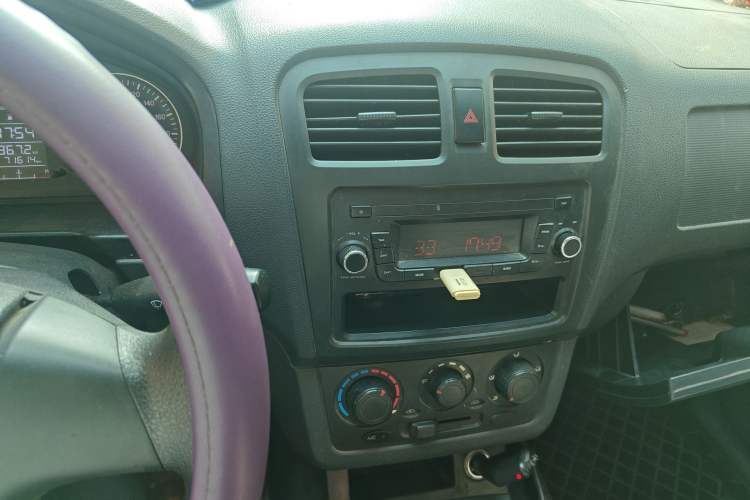 Used Dongfeng Fengon 330 2014 1.5L Manual Utility Version DK15