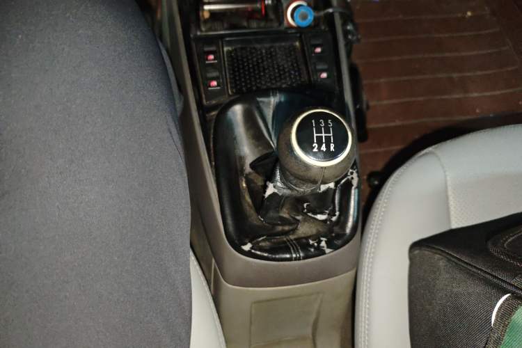 Used Volkswagen Santana Vista 2008 1.8L Manual Sishang Model