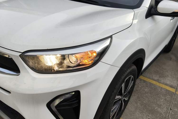 Used Kia kx1 Stonic 2021 1.4L CVT Fun Edition Left Front Headlight