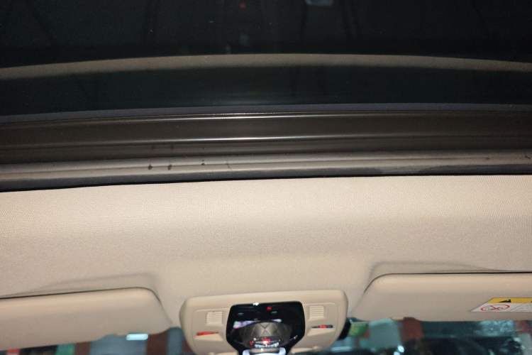 Used DS 6 2016 1.6T Luxury Edition THP160 Headliner