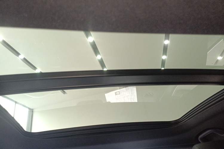 Used BYD Seal 06 New Energy 2025 DM-i Smart Drive 120KM Deluxe Model Headliner