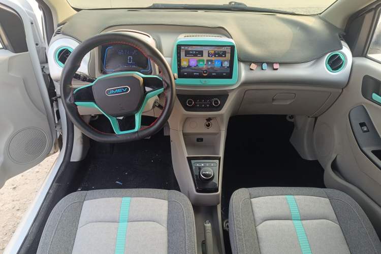 Used JMEV Xiao Qilin 2023 Joyful Edition 201km Comfort Model Center Console
