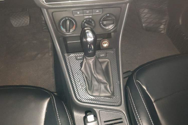 Used Volkswagen Lavida 2019 Lavida Start 1.5L Automatic Trendy Version China VI Standard Gear Lever