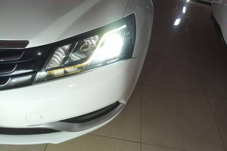 Used Geely Auto Emgrand 2016 Sedan 1.5L CVT Upward Version
