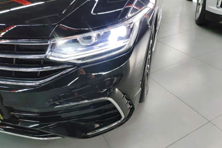 Used Volkswagen Tiguan L 2024 330TSI Automatic Two-Wheel Drive R-Line Enhanced Edition Left Front Headlight