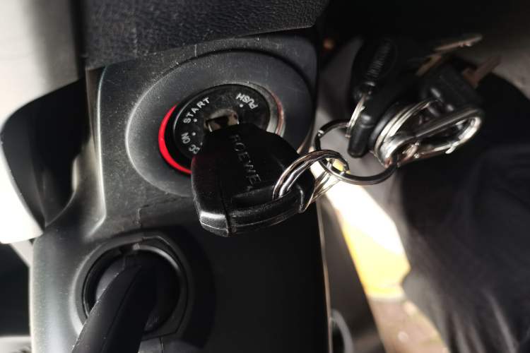 Used Roewe 350 2015 1.5L Manual Luxury Sunroof Edition
