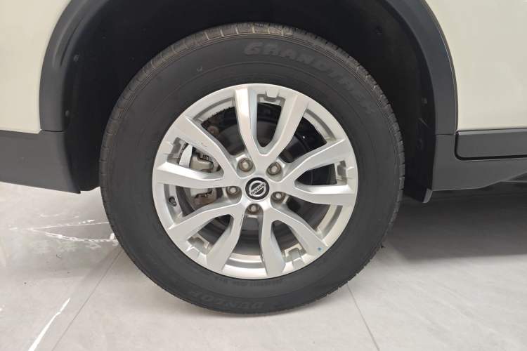 Used Nissan X-Trail 2022 2.0L Two-Wheel Drive Smart Connect & Comfort Edition Right Rear Wheel Hub