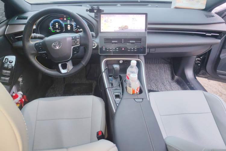 Used Toyota Avalon 2024 Dual-Motor 2.0L Luxury Edition
