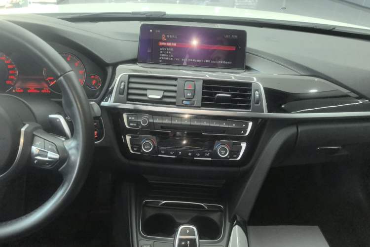 Used BMW 3 Series 2019 320Li M Sport Package Audio And AC Panel