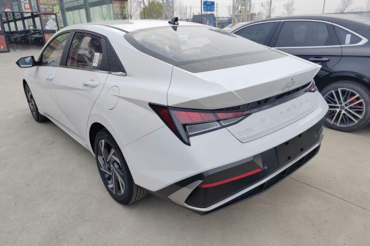 Used Hyundai Elantra 2023 1.5L CVT GLX Elite Edition Rear Left 45 Deg