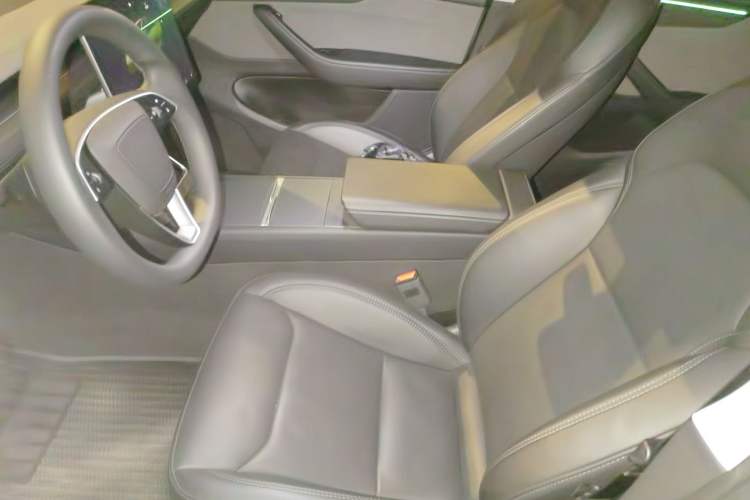 Used Tesla Model Y 2025 Rear-Wheel-Drive Version