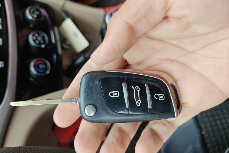 Used Baojun 730 2016 1.5L Manual Comfort Version 7 Seats China V Emission Standard
