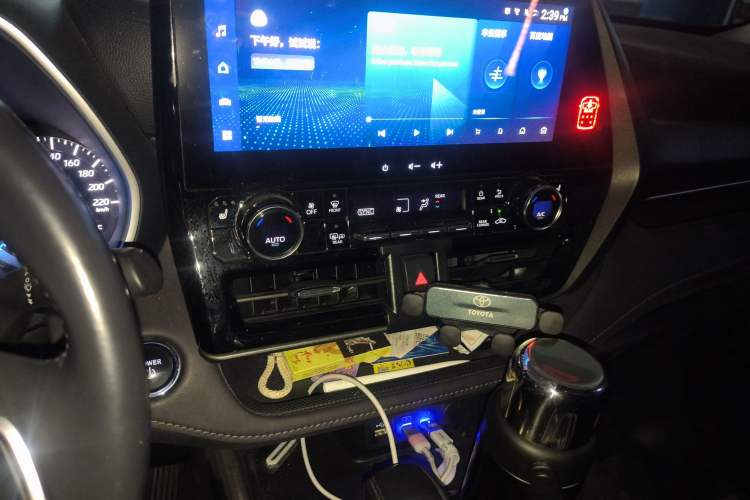 Used Toyota Highlander 2023 2.5L Smart Electric Hybrid Dual-Engine Four-Wheel Drive Prestige Version – 7 Seats
