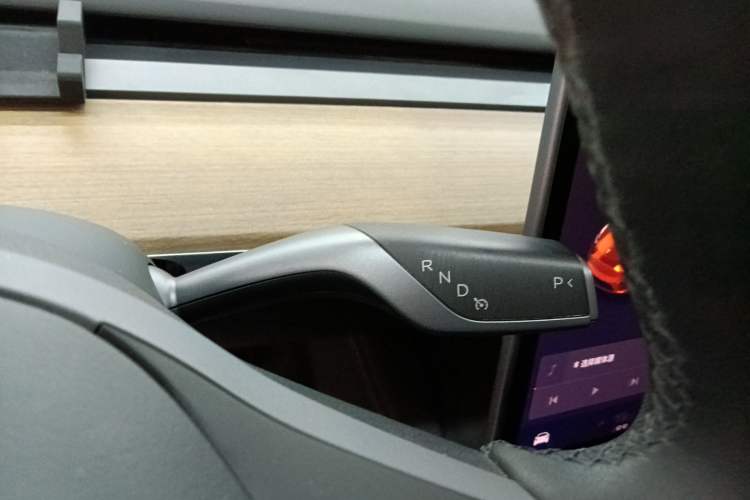 Used Tesla Model Y 2021 Standard Range Rear-Wheel Drive Version Gear Lever