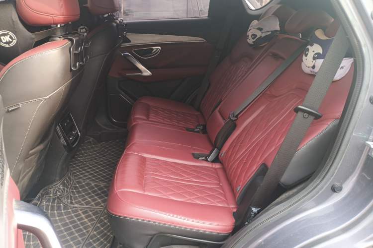 Used JETOUR X70 PLUS 2023 1.6T DCT Stronger 5-Seater
