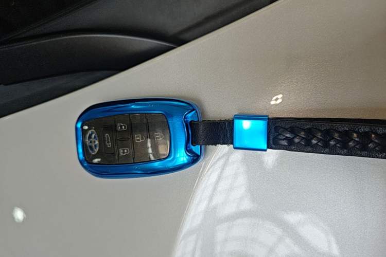 Used Toyota SIENNA 2021 2.5L Hybrid Platinum Edition Interior 1