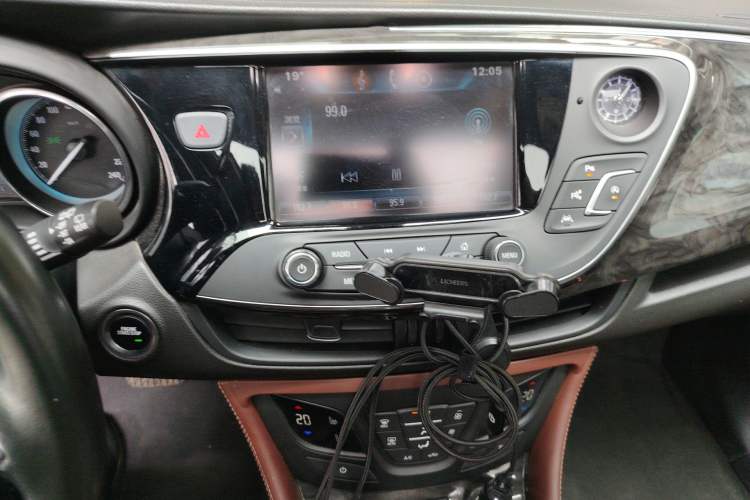 Used Buick Envision 2014 28T Four-Wheel Drive Luxury Model Audio And AC Panel