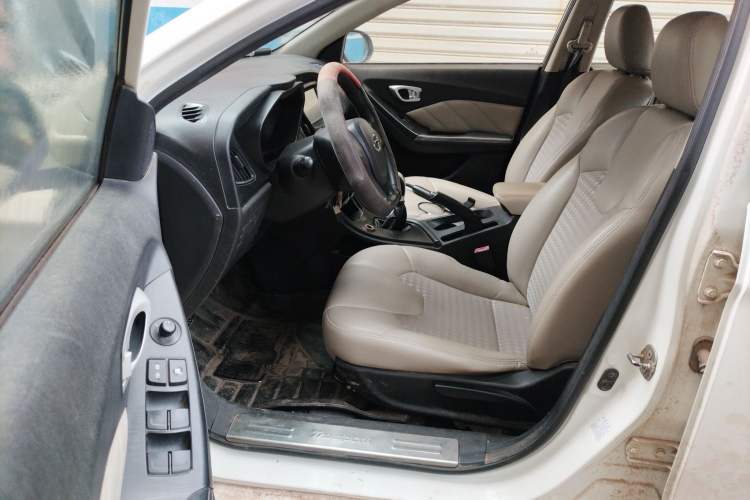 Used GAC Trumpchi GA3S Vision 2014 1.6L Manual Elite Edition
