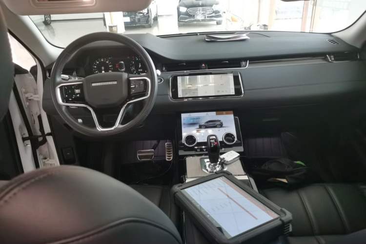 Used Land Rover Range Evoque 2022 Facelifted Aurora L 249 PS R-Dynamic Luxury Edition
