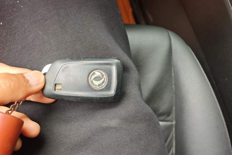 Used Dongfeng Aeolus AX7 2015 2.0L Automatic Zhiyi Trim Vehicle Key