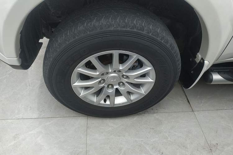 Used Mitsubishi Pajero Sport 2013 3.0L Automatic Two-Wheel Drive Luxury Edition