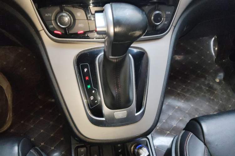 Used Haval H6 2015 Sport Edition 1.5T Automatic Two-Wheel Drive Luxury Model