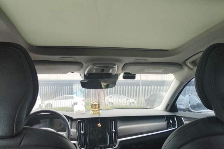 Used Volvo V90 2020 Facelifted Cross Country T5 AWD Zhiyuan Edition
