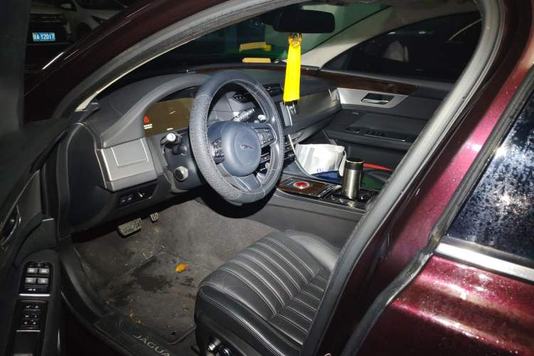 Used Jaguar XFL 2018 XFL 3.0 SC 340 PS Luxury Edition Left Front Seat