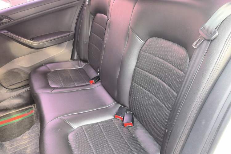 Used Volkswagen Jetta 2017 1.5L Manual Fashion Edition
