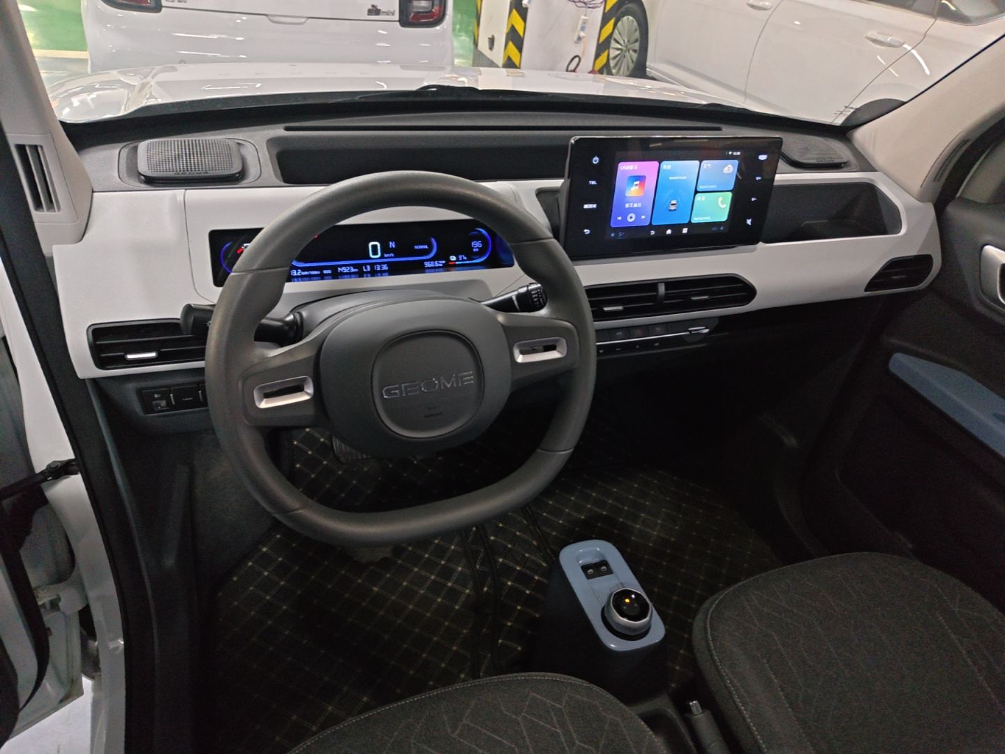 Geely Galaxy Panda 2024 Panda Mini 200km Endurance Bear — снимка 12