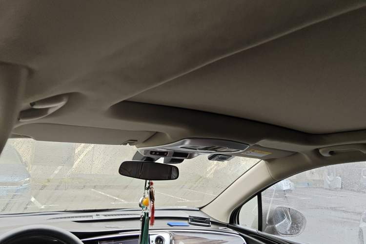 Used Buick Envision 2017 28T Four-Wheel Drive Elite Model Headliner