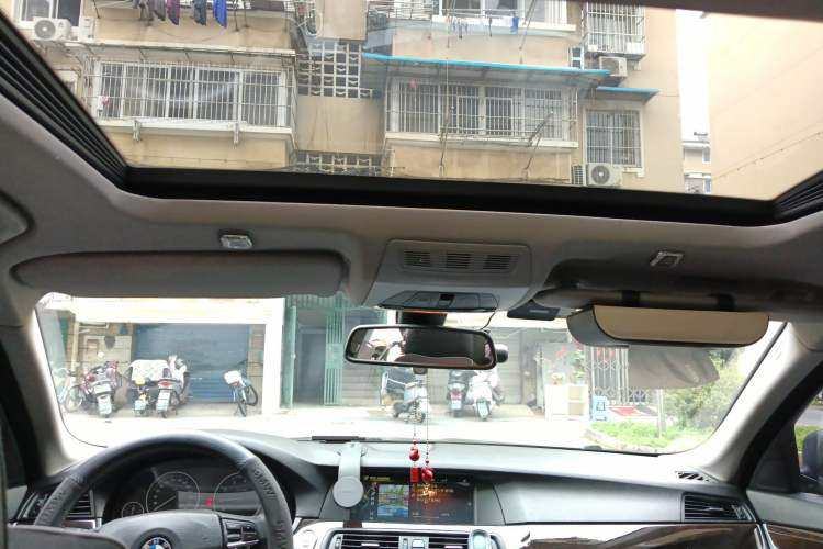 Used BMW 5 Series 2013 525Li Luxury Model