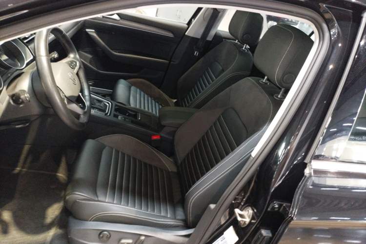 Used Volkswagen Magotan 2020 330TSI DSG Leading Model Left Front Seat