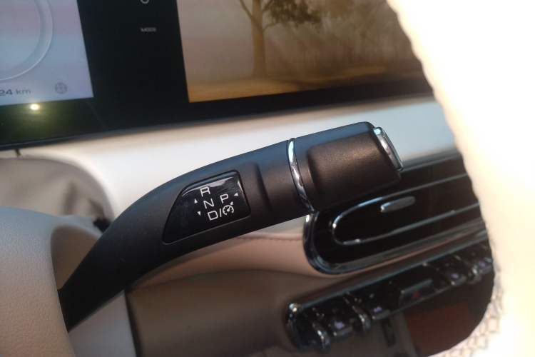 Used ORA Ballet Cat 2022 401 km Nutcracker Edition Gear Lever