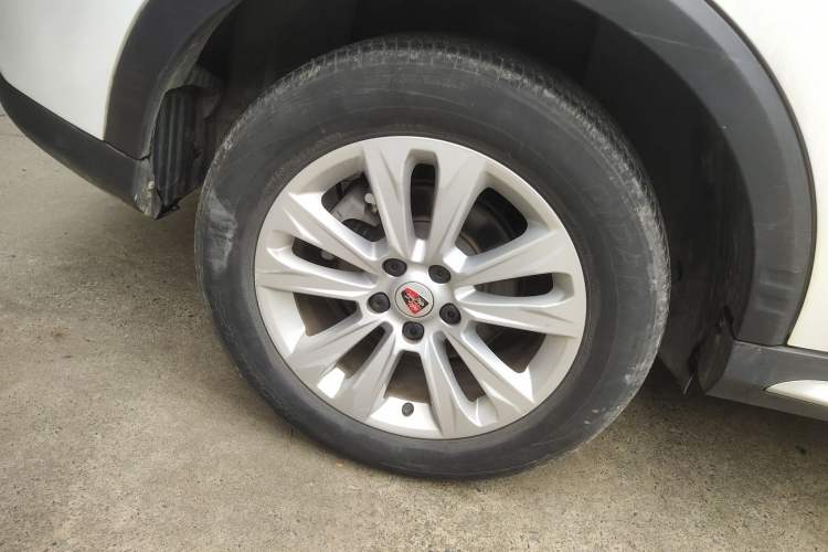 Used Roewe RX5 2016 20T Two-Wheel Drive Automatic Flagship Edition Exterior 3