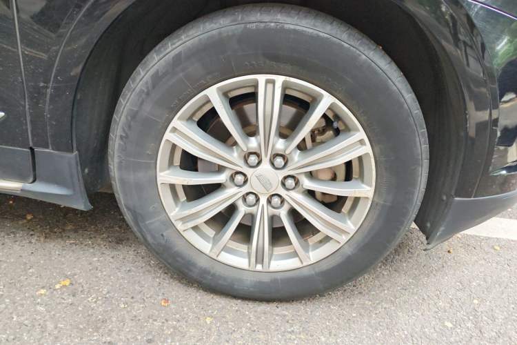 Used Cadillac XT5 2018 25T Luxury Model
