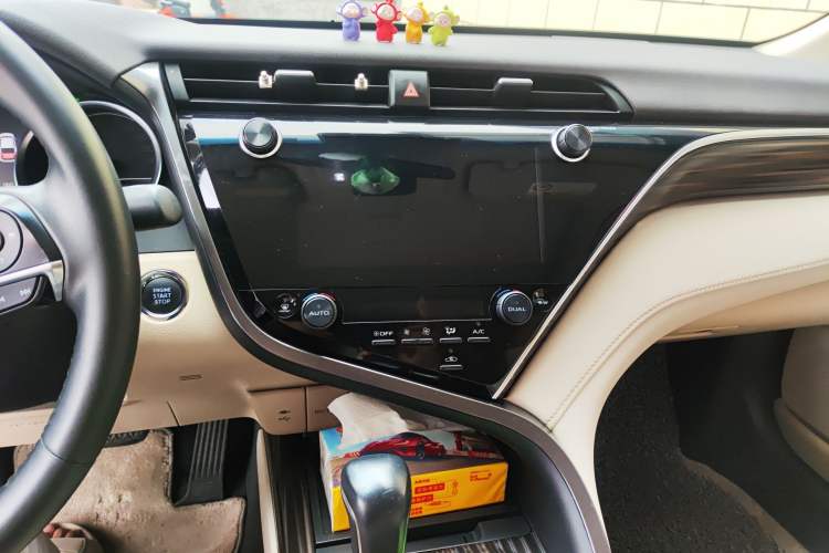 Used Toyota Camry 2019 Revised Version 2.0G Luxury Edition Audio And AC Panel